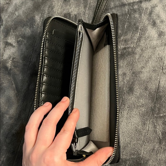 Hazel Vibrant Striped Wristlet Clutch - Picture 3 of 6